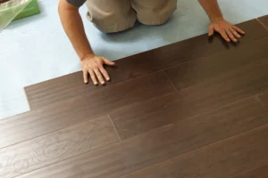 Man-Installing-New-Laminate
